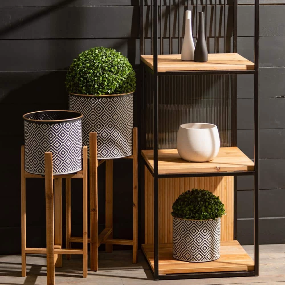 SULLIVANS Black and White Gemoetric Pattern Metal Planter (Set of 3) 6 SULLIVANS Black and White Gemoetric Pattern Metal Planter (Set of 3) - Image 4